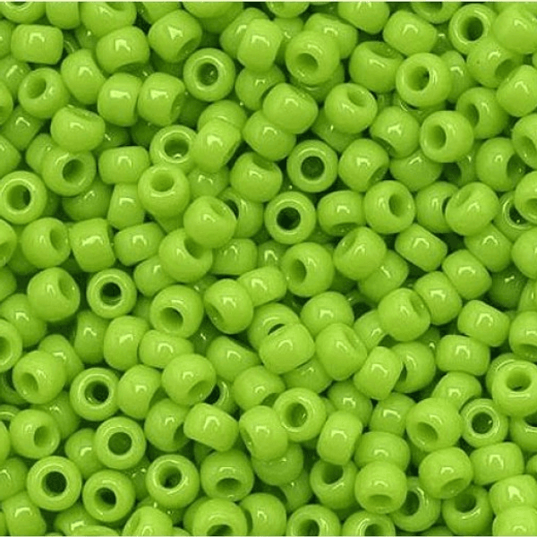 TOHO perler - Opaque Sour Apple-8/0 mm